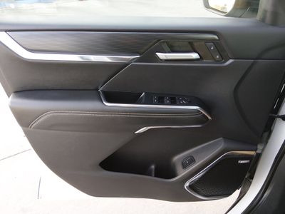 2024 GMC Acadia - Photo 22