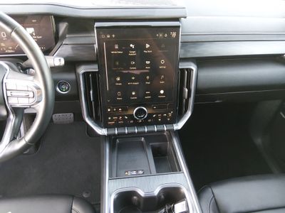 2024 GMC Acadia - Photo 21