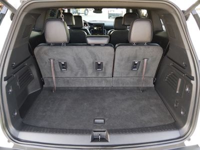 2024 GMC Acadia - Photo 11