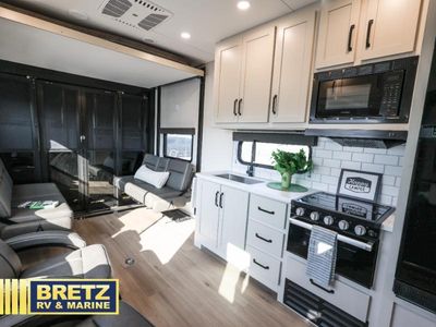2026 Grand Design Momentum G-Class - Photo 8