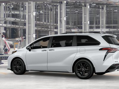 2026 Toyota Sienna — detail view