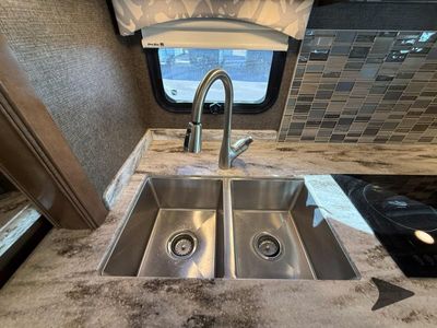 2018 Thor Motor Coach Aria - Photo 14