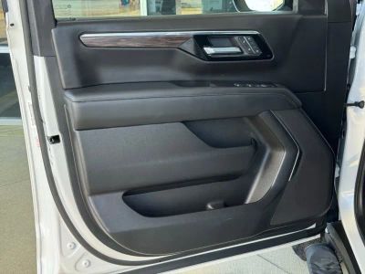 2025 Chevrolet Tahoe - Photo 28