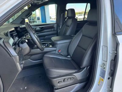 2025 Chevrolet Tahoe - Photo 18