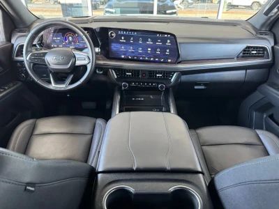 2025 Chevrolet Tahoe - Photo 25