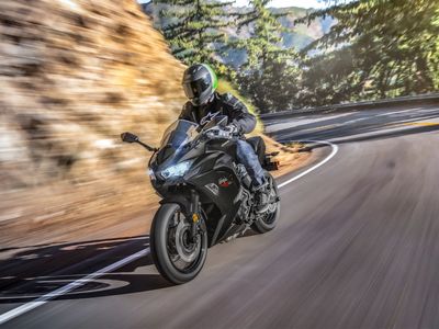 2026 Kawasaki Ninja 650 - Photo 9
