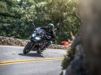 2026 Kawasaki Ninja 650 - Photo 6
