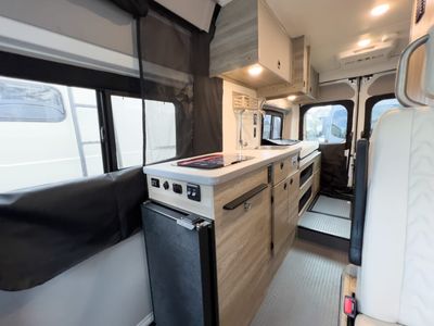 2026 Winnebago SOLIS - Photo 6