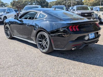 2026 Ford Mustang - Photo 3