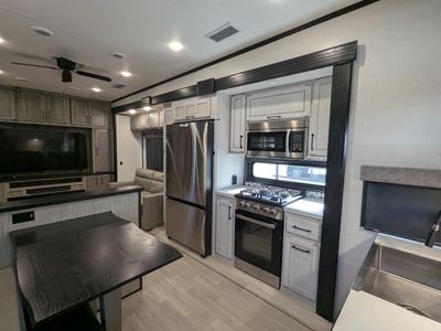 2023 KZ RV Durango Gold - Photo 8