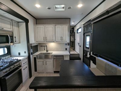 2023 KZ RV Durango Gold - Photo 14