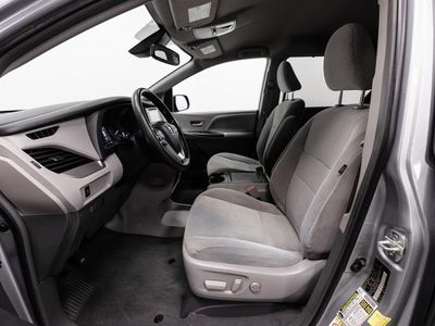 2019 Toyota Sienna - Photo 4