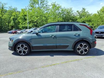 2025 Kia Niro — side profile view