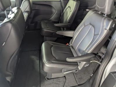 2026 Chrysler Pacifica — photo 14 view