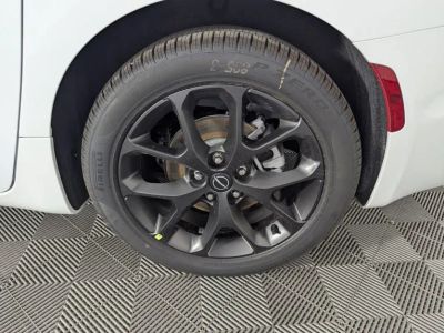 2026 Chrysler Pacifica — photo 18 view