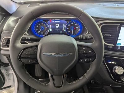 2026 Chrysler Pacifica — photo 19 view