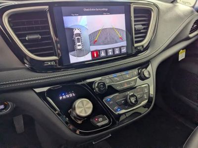 2026 Chrysler Pacifica — photo 23 view