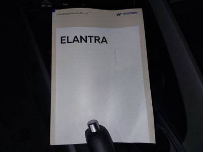 2024 Hyundai Elantra — photo 21 view