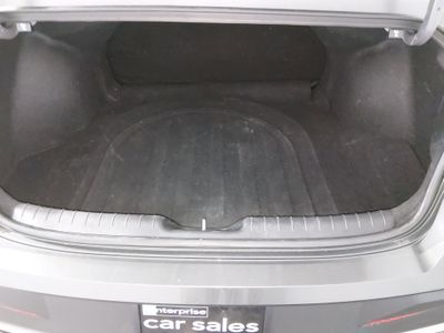 2024 Hyundai Elantra — photo 11 view