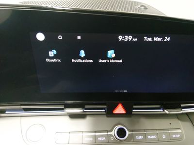 2024 Hyundai Elantra — photo 19 view