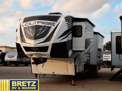 2015 Dutchmen RV Voltage - Photo 2