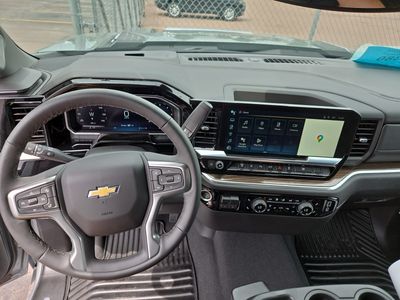 2026 Chevrolet Silverado 2500HD - Photo 9