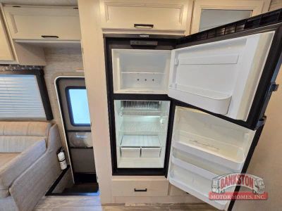 2022 Freedom Elite 27FE — photo 21 view