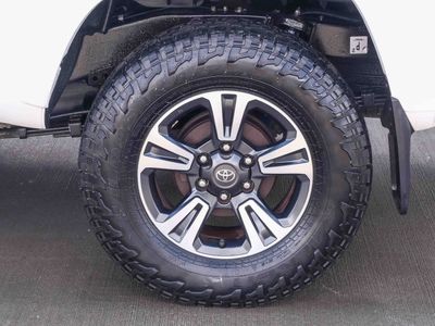 2018 Toyota Tacoma - Photo 8