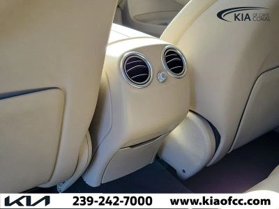2022 Mercedes-Benz GLC — photo 14 view