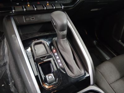 2024 Chevrolet Colorado - Photo 13