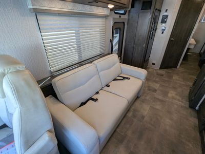 2023 Coachmen Pursuit - Photo 13
