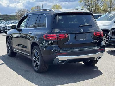 2026 Mercedes-Benz GLB — photo 8 view