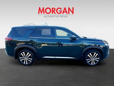 2024 Nissan Pathfinder — photo 8 view