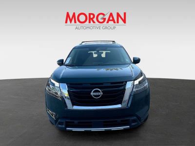 2024 Nissan Pathfinder — side profile view