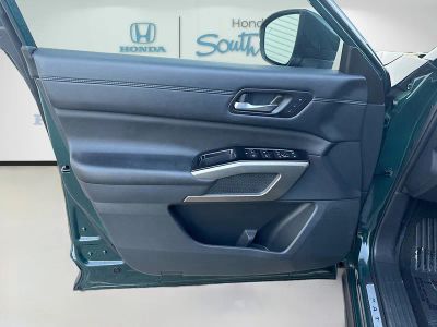 2024 Nissan Pathfinder — photo 20 view