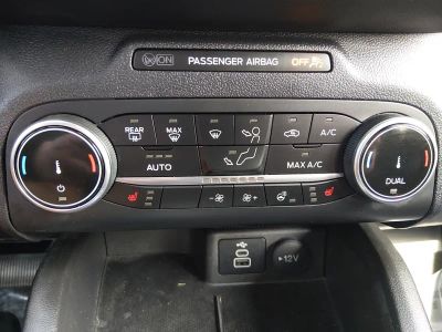 2025 Ford Escape — photo 17 view