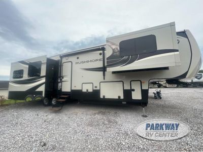 2015 CrossRoads RV Rushmore - Photo 3