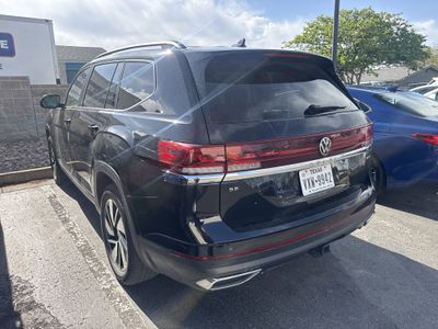 2025 Volkswagen Atlas — side profile view