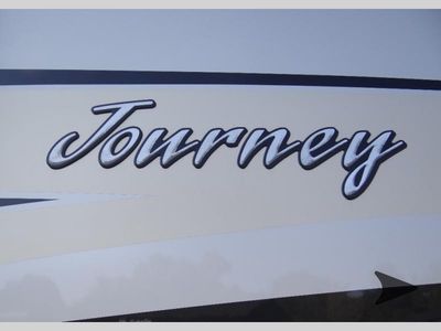 2012 Winnebago Journey - Photo 10
