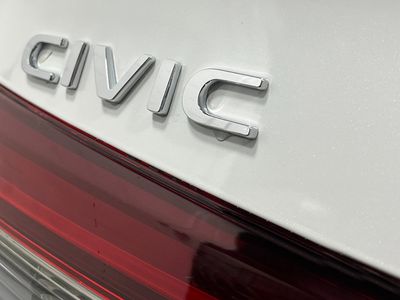 2026 Honda Civic Sedan Hybrid - Photo 9