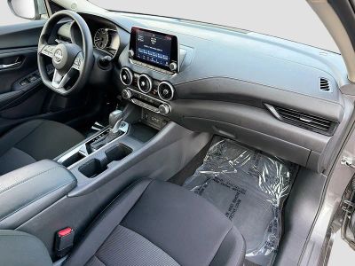 2025 Nissan Sentra — photo 13 view