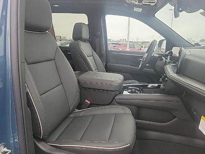 2026 Chevrolet Suburban - Photo 12