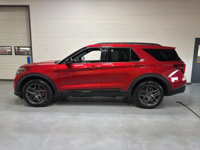 2025 Ford Explorer — side profile view