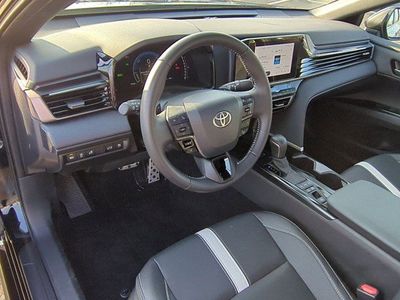 2025 Toyota Camry - Photo 9