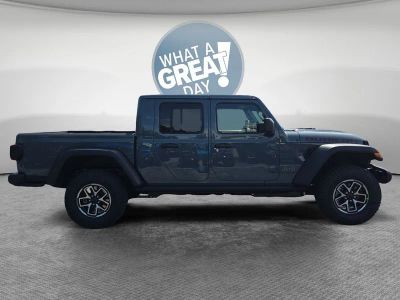 2026 Jeep Gladiator — side profile view