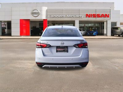 2025 Nissan Versa - Photo 4