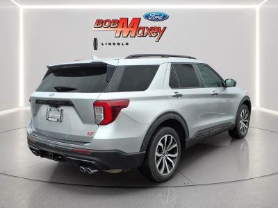 2020 Ford Explorer — interior view