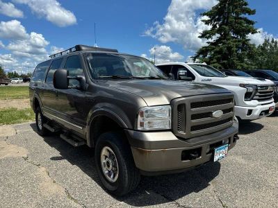 2005 Ford Excursion — interior view