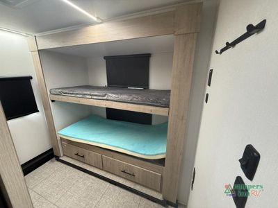2025 Grand Design Imagine XLS — photo 37 view