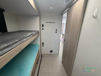 2025 Grand Design Imagine XLS — photo 40 view